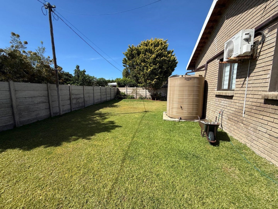 4 Bedroom Property for Sale in Stilbaai Wes Western Cape